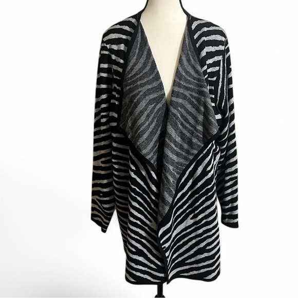 Jones NY Cardigan Sz 1XL Black & White Zebra Sweater Draped Collar Wool Blend - Picture 3 of 6